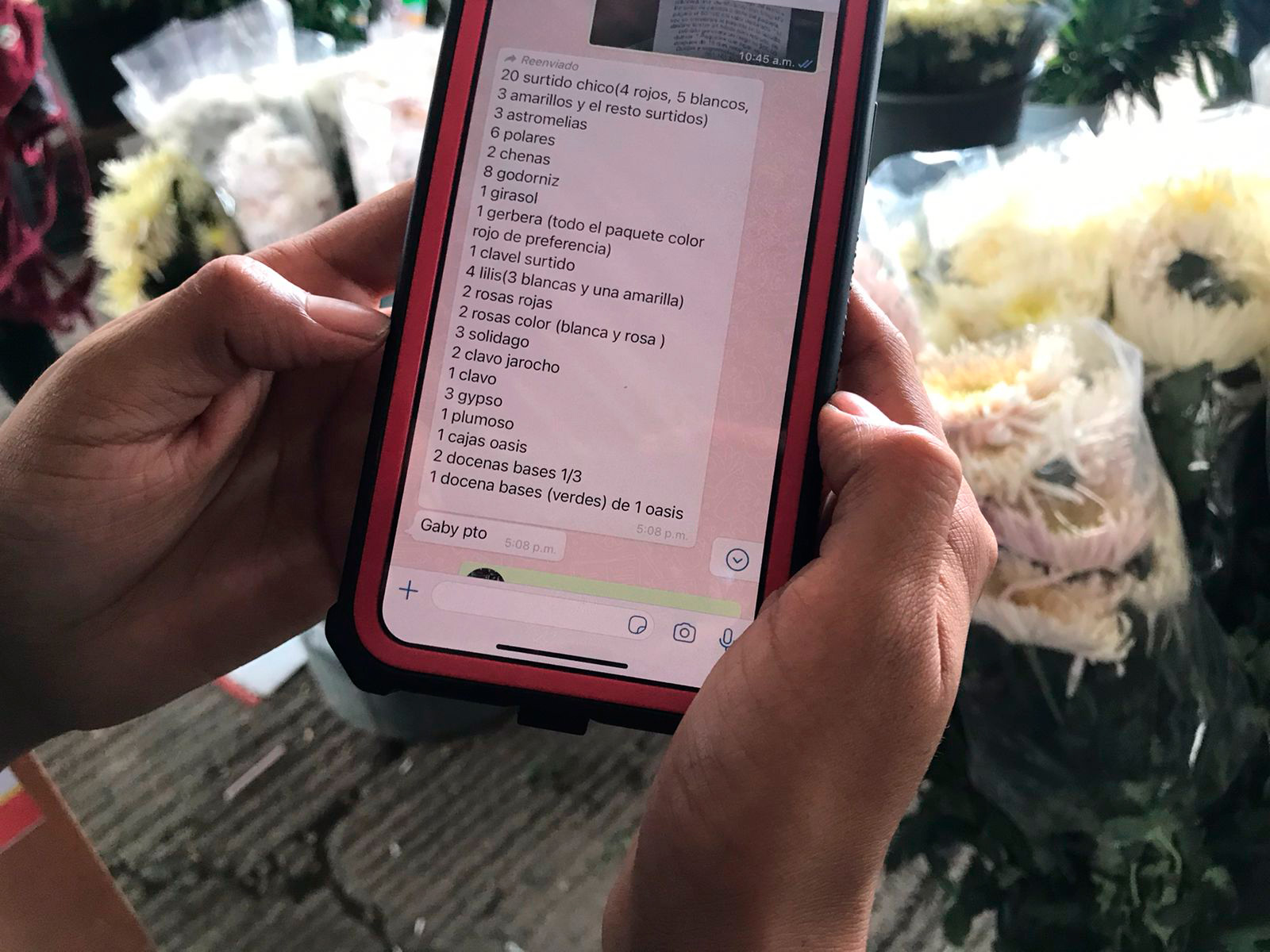 La mayoría de sus ventas son por internet y WhatsApp.