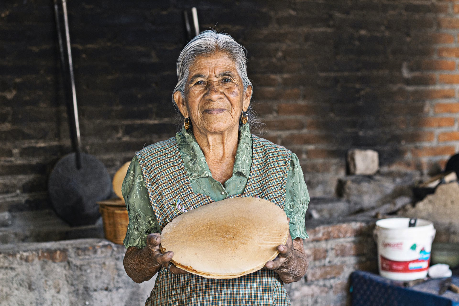 Doña Esther ha elaborado ricas obleas desde hace 50 años.