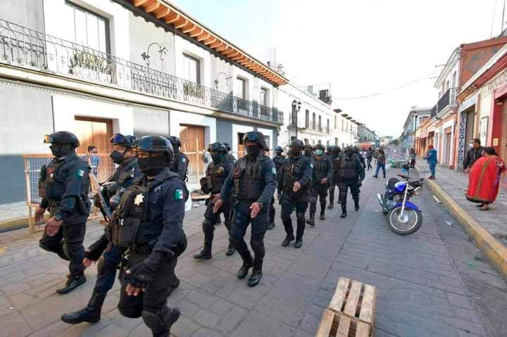 Elementos de la policía municipal realizaron el operativo el domingo. Ana Lilia Pacheco