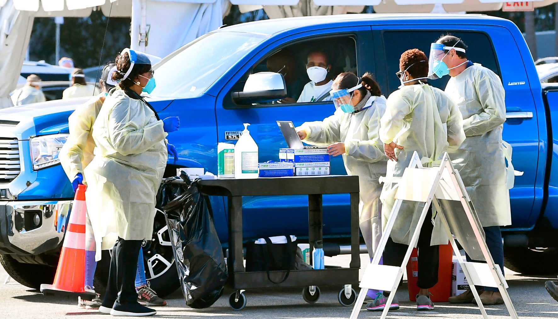 La pandemia no pudo ser contenida y el país registró las mayores cifra de contagios y muertes a nivel mundial.