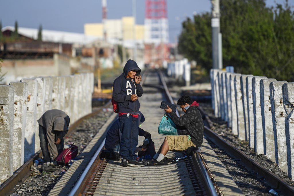 En 2020, cinco hombres fueron condenados a seis años de cárcel en México por transportar a 785 migrantes en camiones.