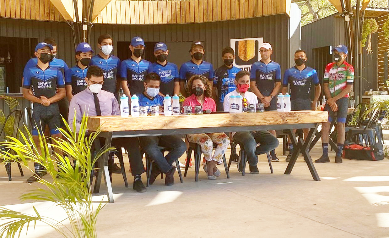 Presentación de la segunda generación de Barro Jaguar.