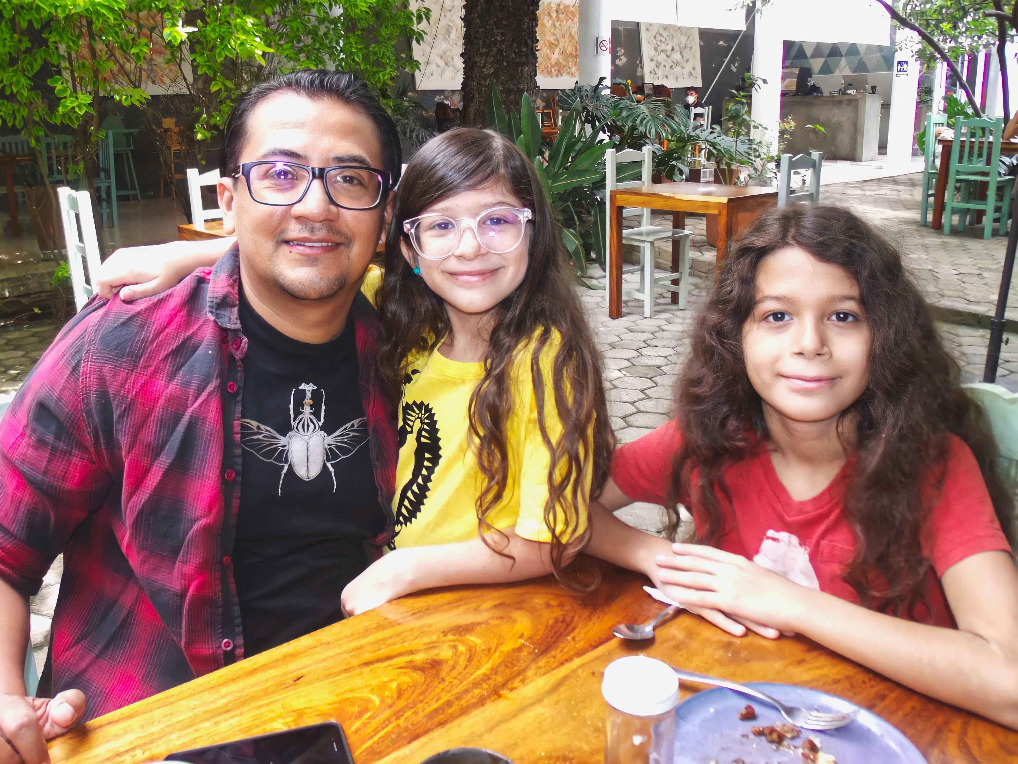 Juan Carlos, Lola y Max.