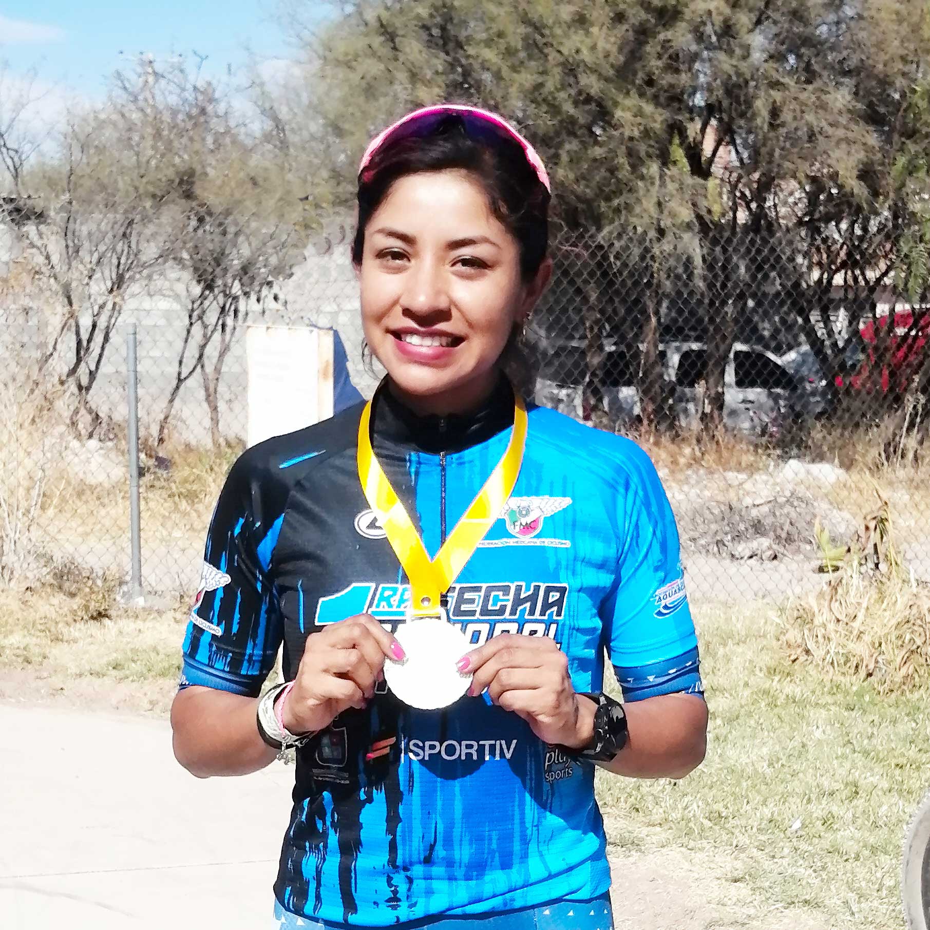 Claudia García marcha como líder del serial nacional de ciclismo de montaña en la categoría femenil 20.