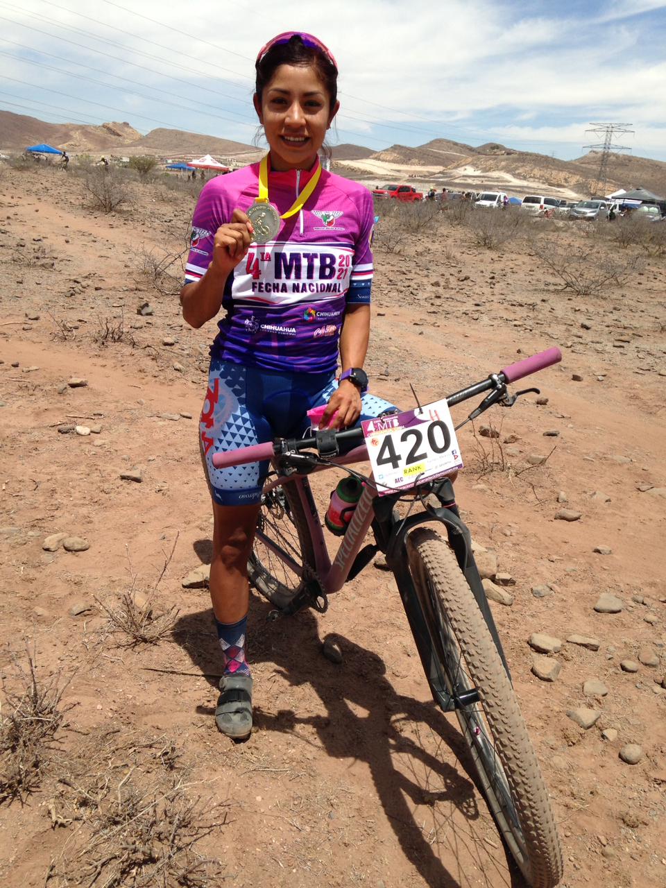 Por cuarta ocasión, Claudia García subió a lo más alto del podio en la Copa Nacional MTB 2021.