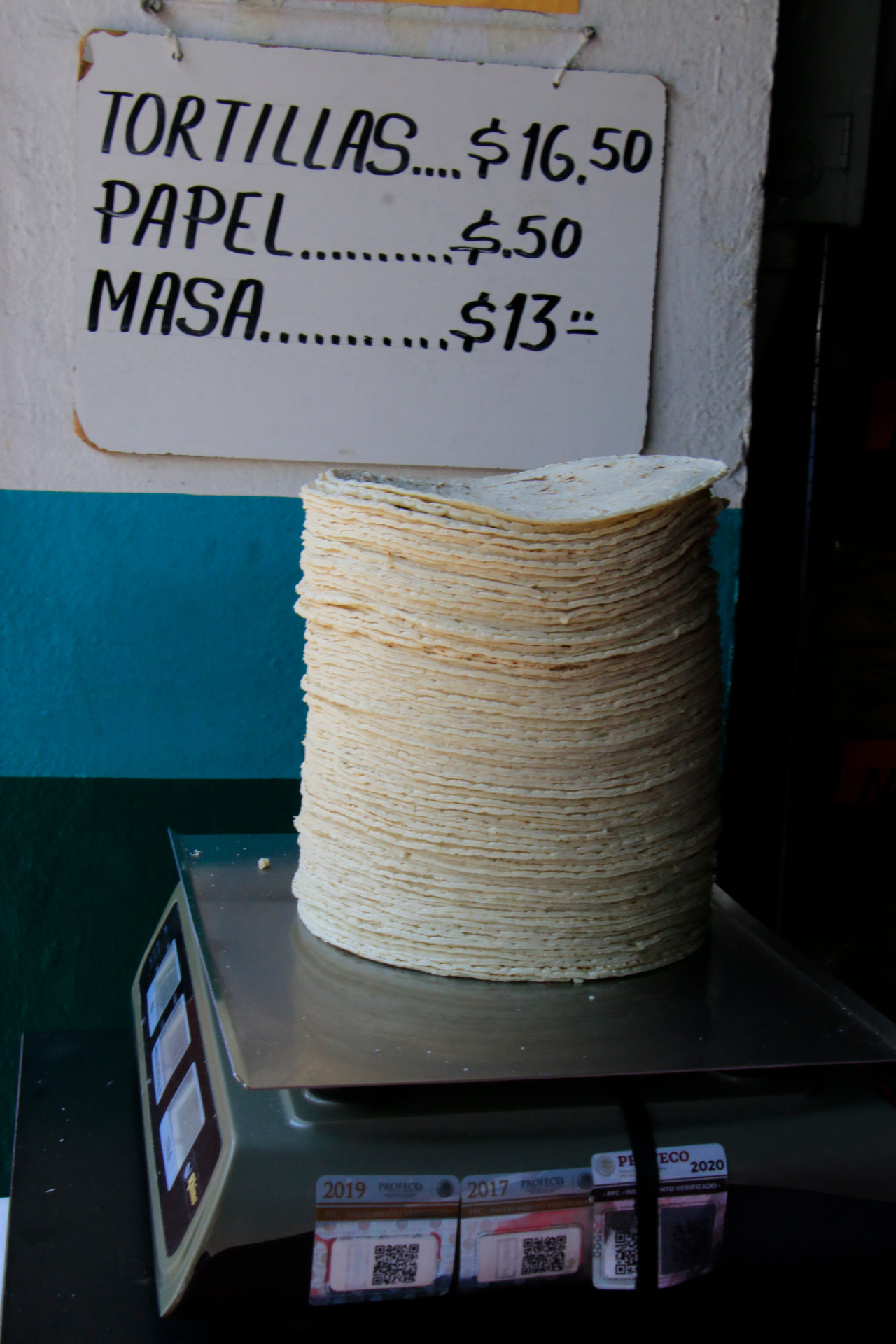 El precio de la tortilla oscila entre los 16 y hasta 19 pesos. Mario Jiménez Leyva