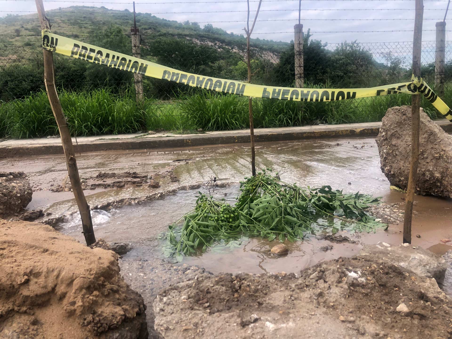El suministro de agua potable hacia las demás casas, podría verse afectado.