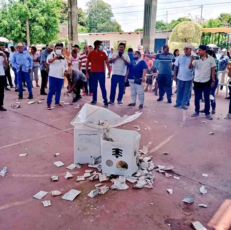 Reforma de Pineda fue otra de las localidades con reportes de violencia. Redes Sociales