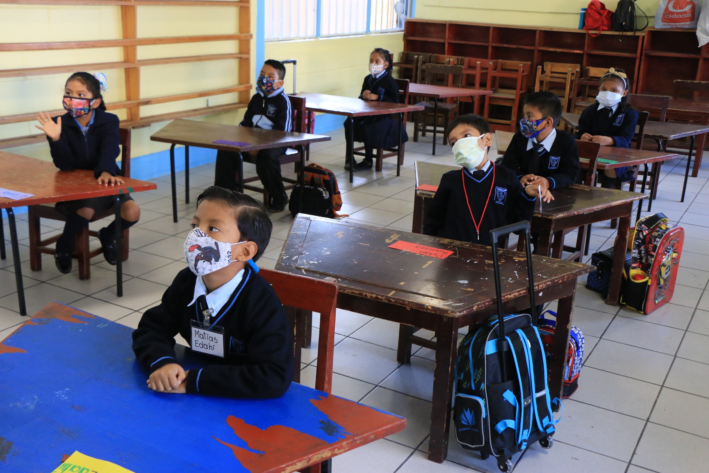 En vez de 30 ahora hay la mitad o menos alumnos en un salón de clases. Mario Jiménez Leyva