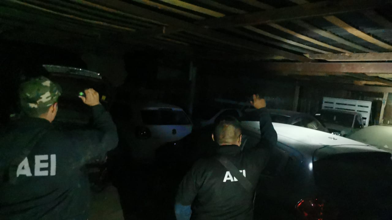 El domicilio cateado se ubica en la colonia Oaxaca, de Santa María Atzompa.