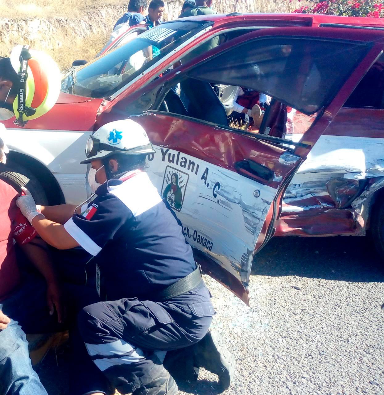 El conductor fue trasladado al Hospital Civil.