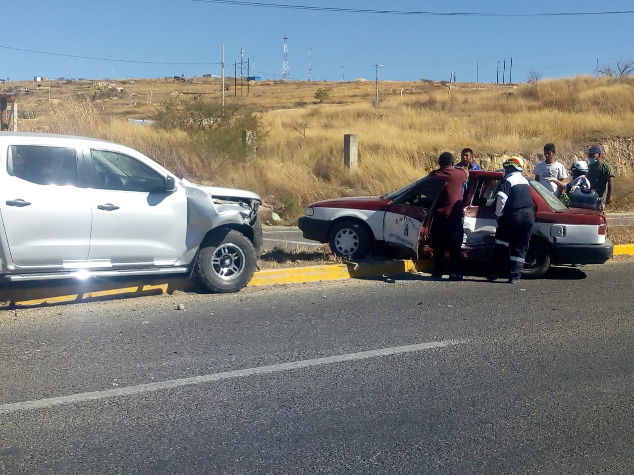 El percance ocurrió sobre la carretera 175 a la altura de la entrada a la colonia el Impulso en la Cuesta de Ocotlán.