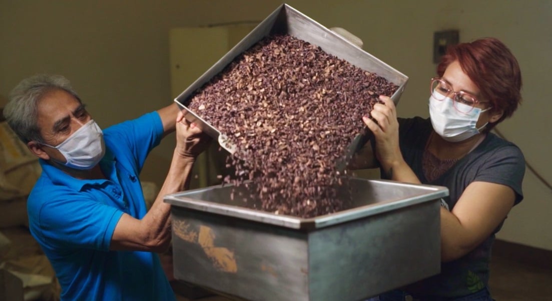 Los chocolateros Luis Heras y Flor Heras. Ramiro León Vásquez