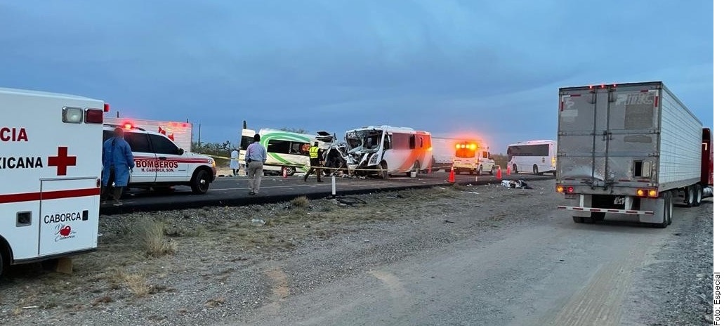 El accidente ocurrió en la Carretera Internacional, tramo Caborca-Sonoyta, en el entronque a la entrada a la Mina Noche Buena.