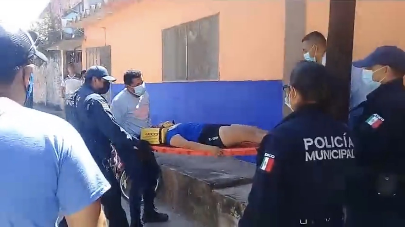 Los vecinos de la zona consideran que la dama fue arrollada por un vehículo.