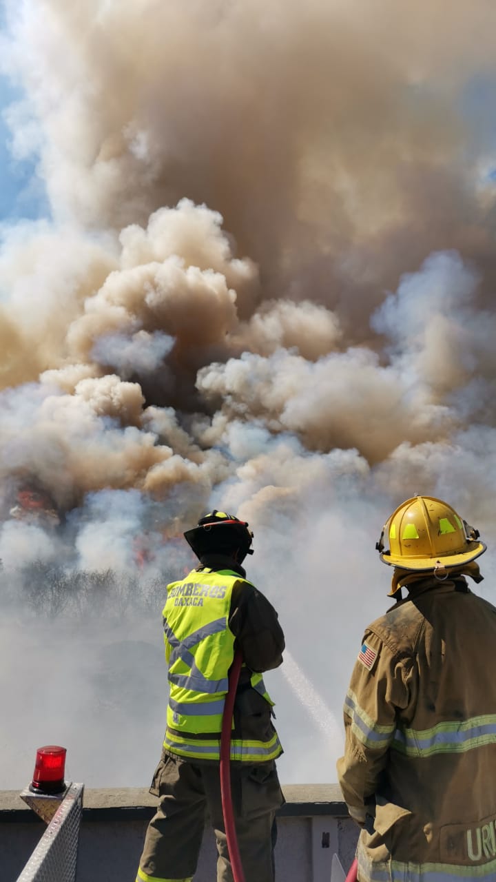 A pesar que la visibilidad era nula, los elementos del HCBO cumplieron su cometido, sofocar el incendio.