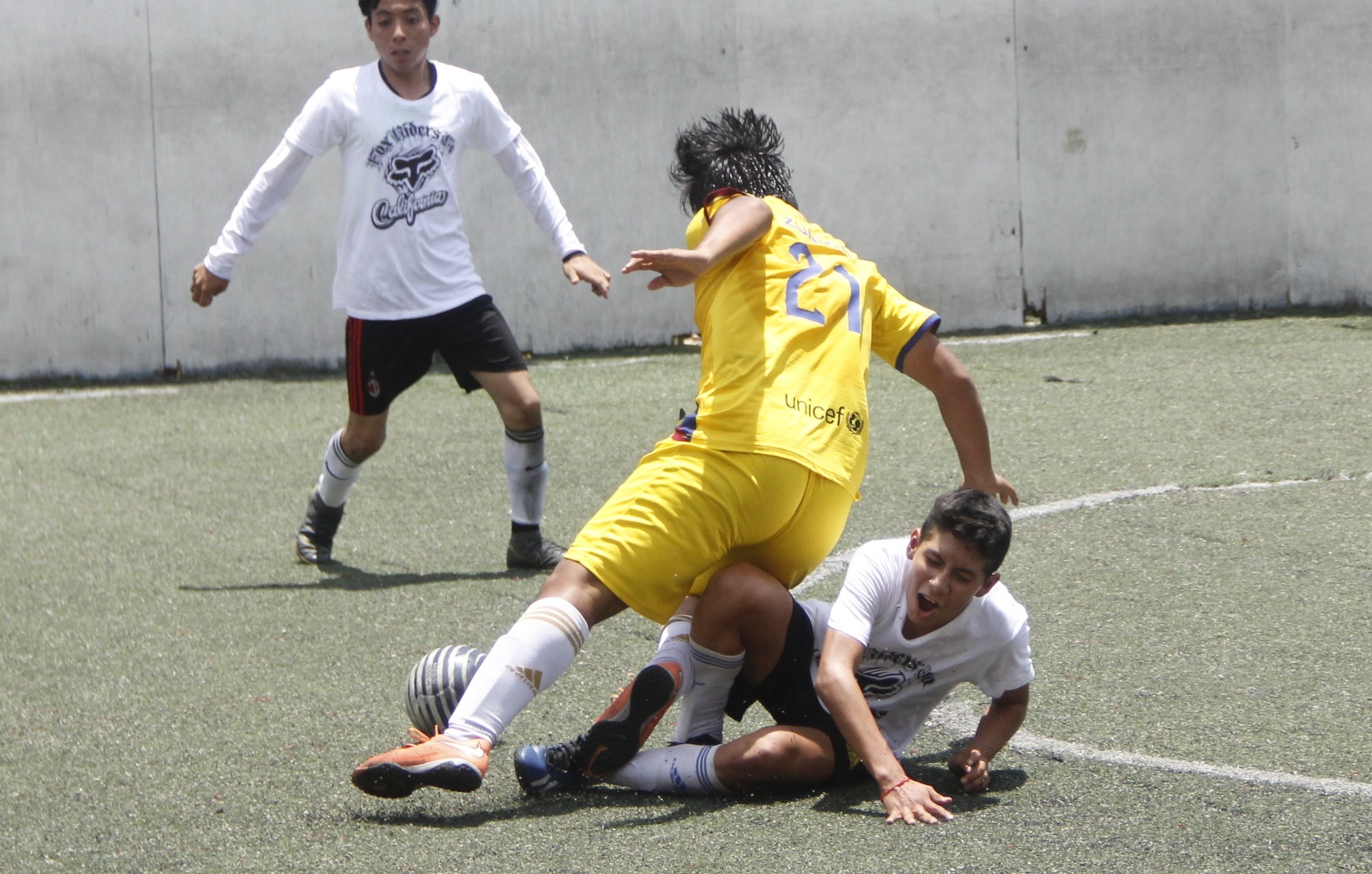 Tuzitos se impuso con marcador de 2 goles por 1 a California y con ello asumió el trono.