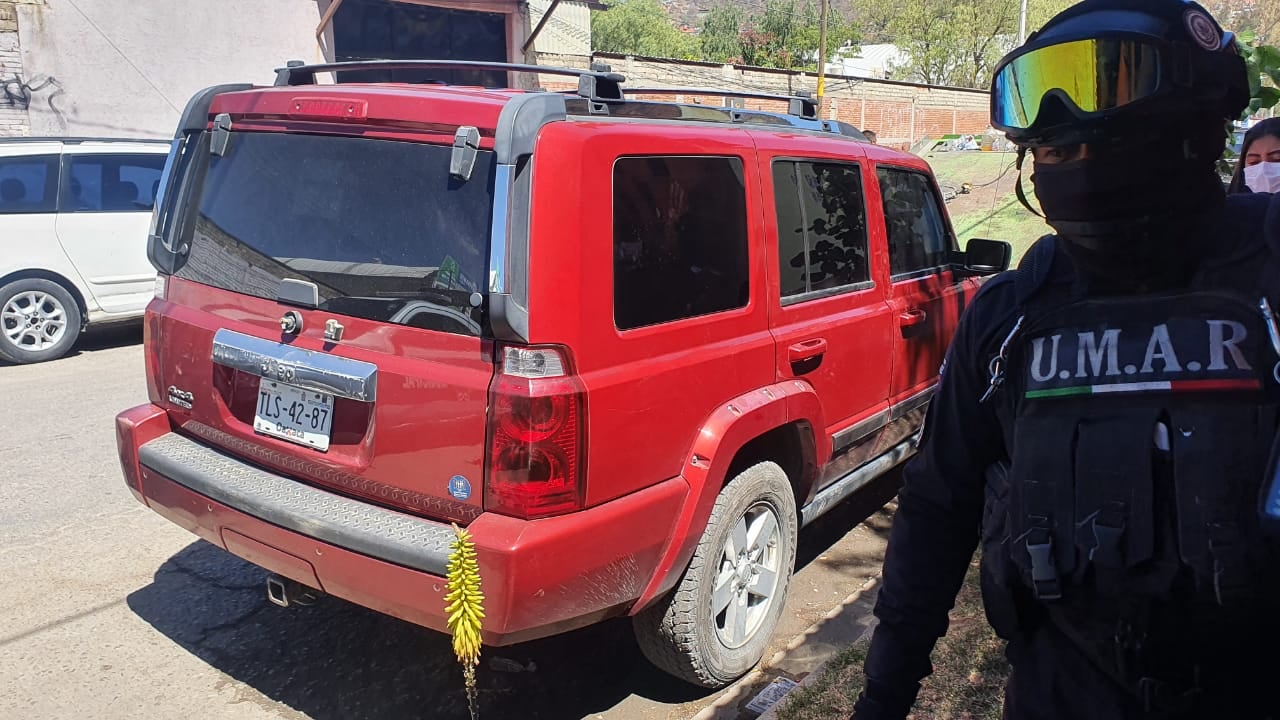 La camioneta también fue asegurada por los policías.