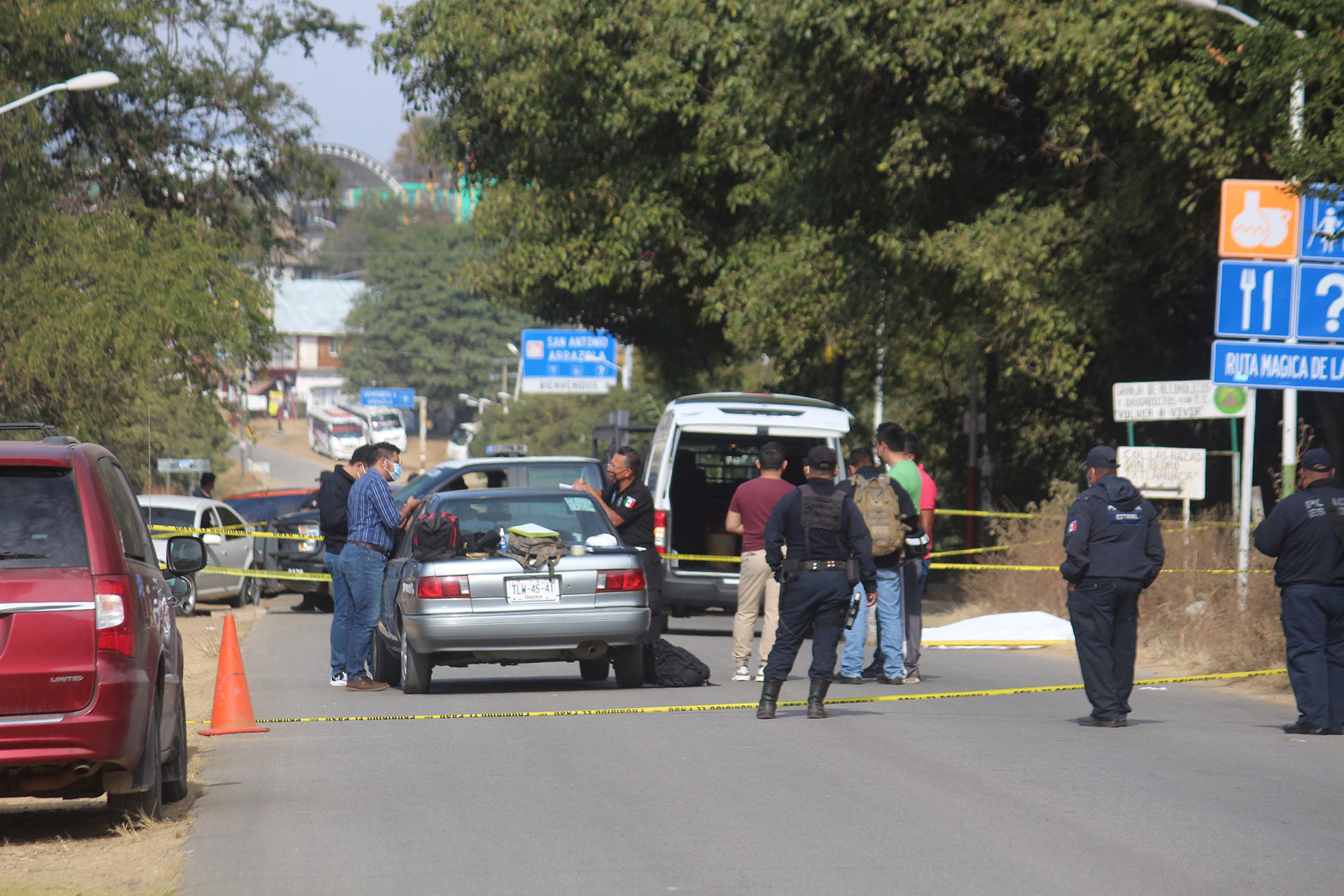 Personal de la Agencia Estatal de Investigaciones realizaron diligencias en el lugar.