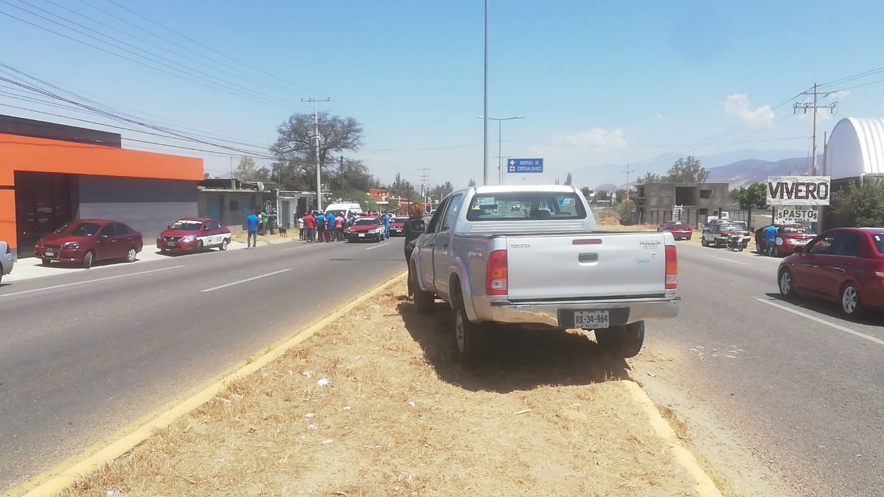La camioneta Toyota fue la que ocasionó el aparatoso accidente.
