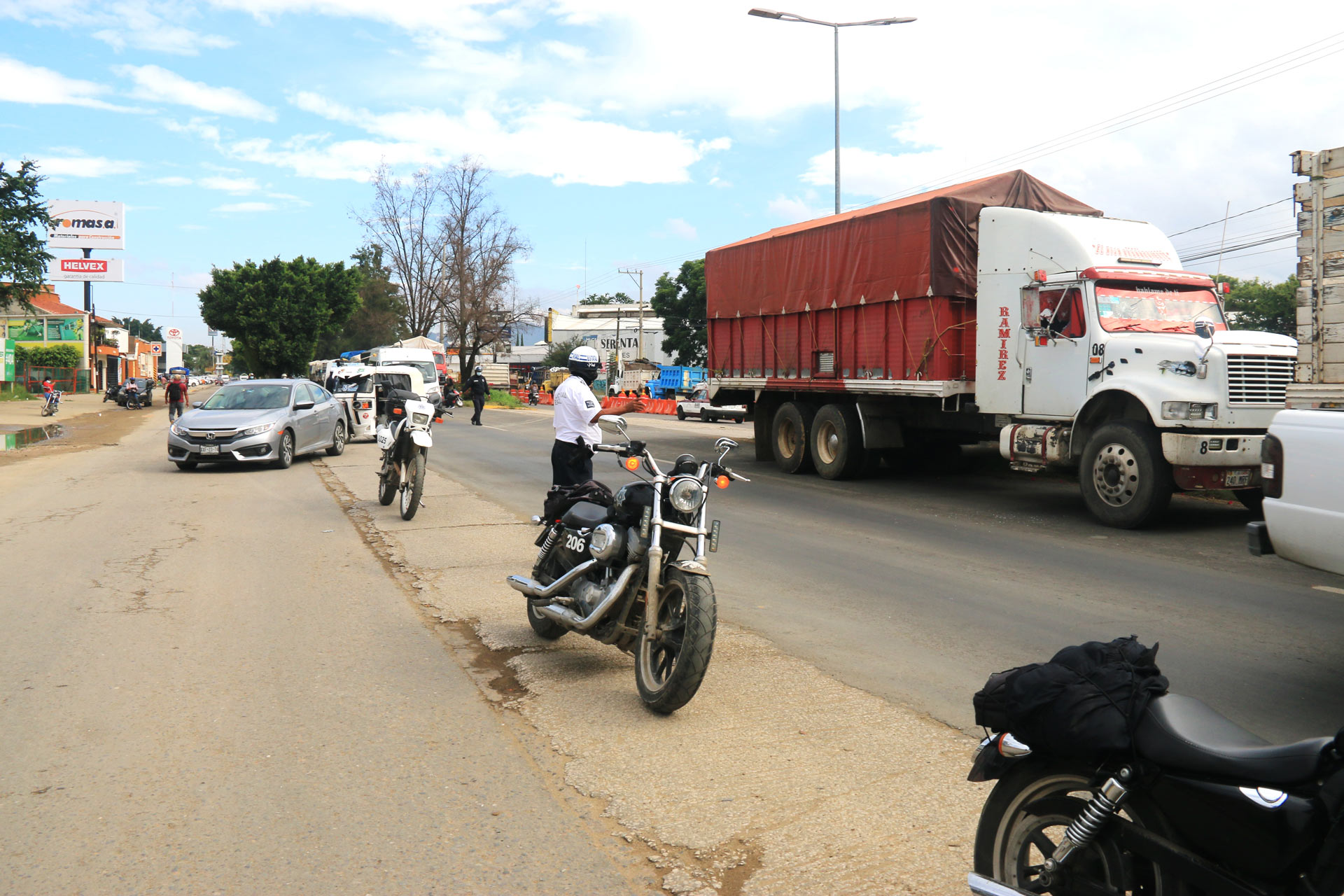 La vialidad sufrió congestionamiento.
