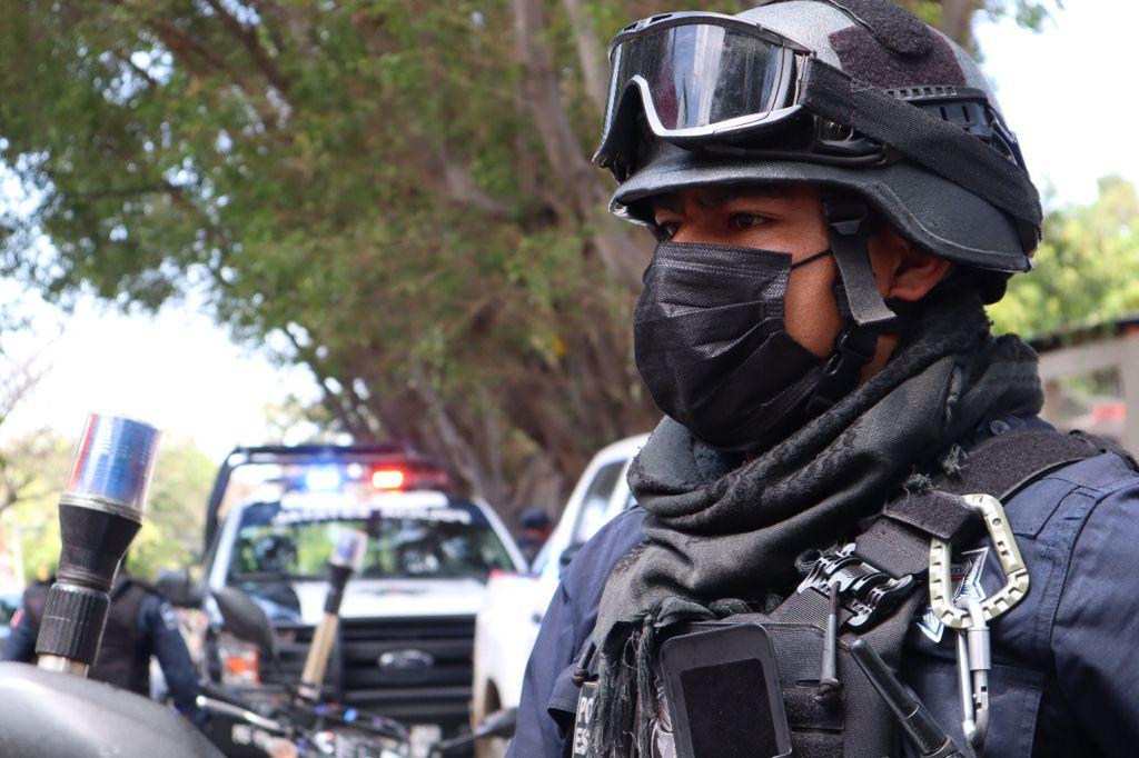 Policía estatales realizaron la detención de la pareja.
