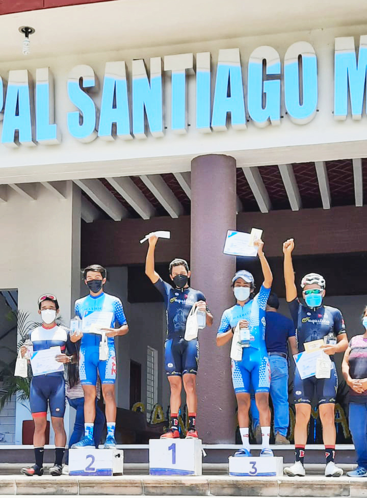 Podio de la categoría élite en Santiago Matatlán: Ayax Cruz (cuarto), Andrés Canseco (segundo), Víctor Pérez (primero), Héctor Campos (tercero) y Eduardo Díaz (quinto).