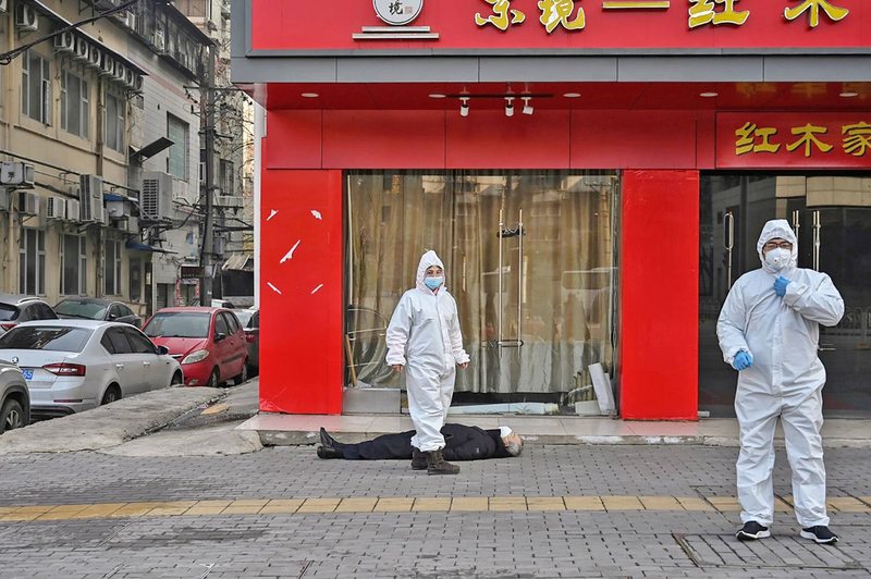 En 2019 de detectaron los primeros casos de neumonía por causa del virus en un mercado de Wuhan AFP