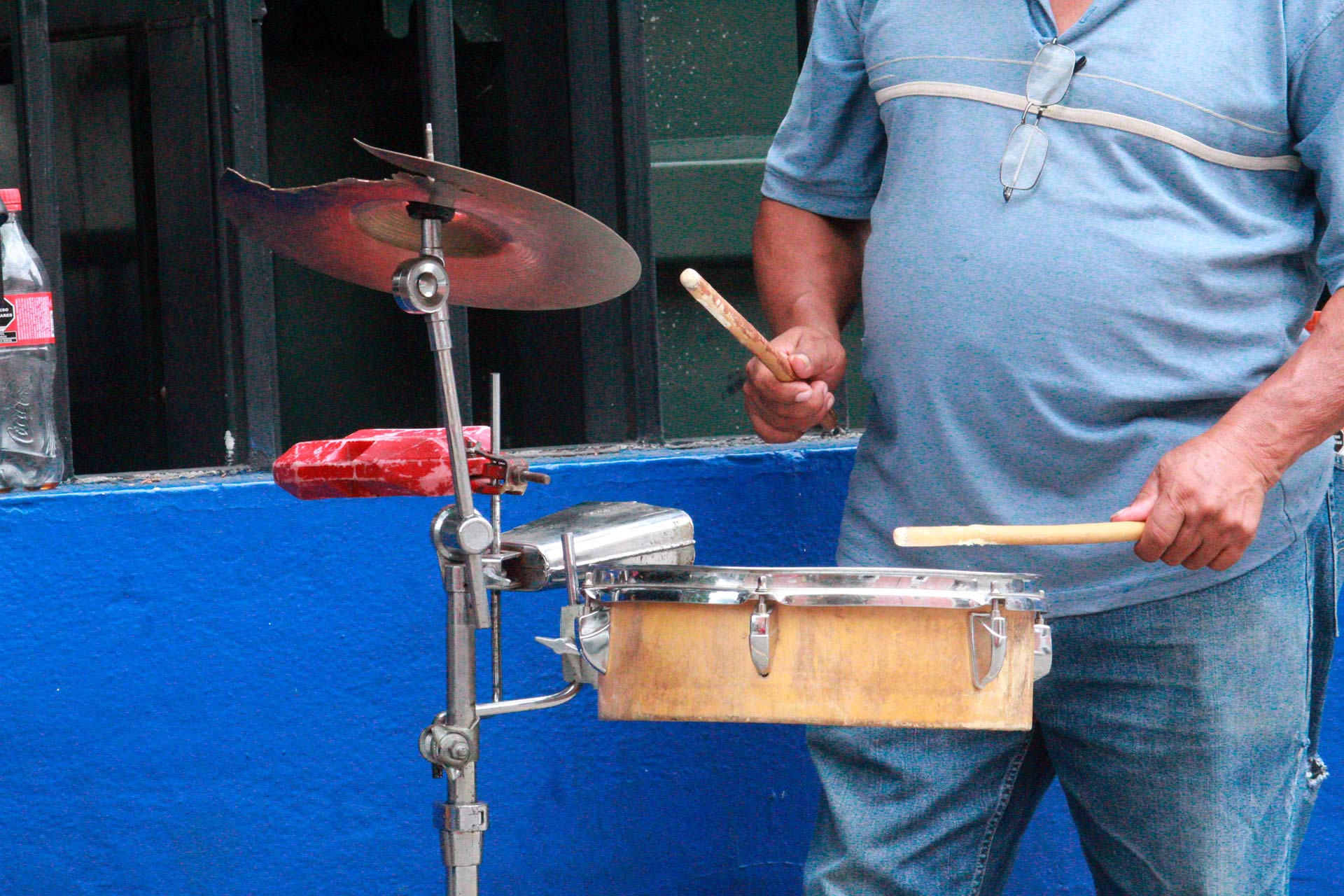 Los músicos se acercan a su público, en las calles.