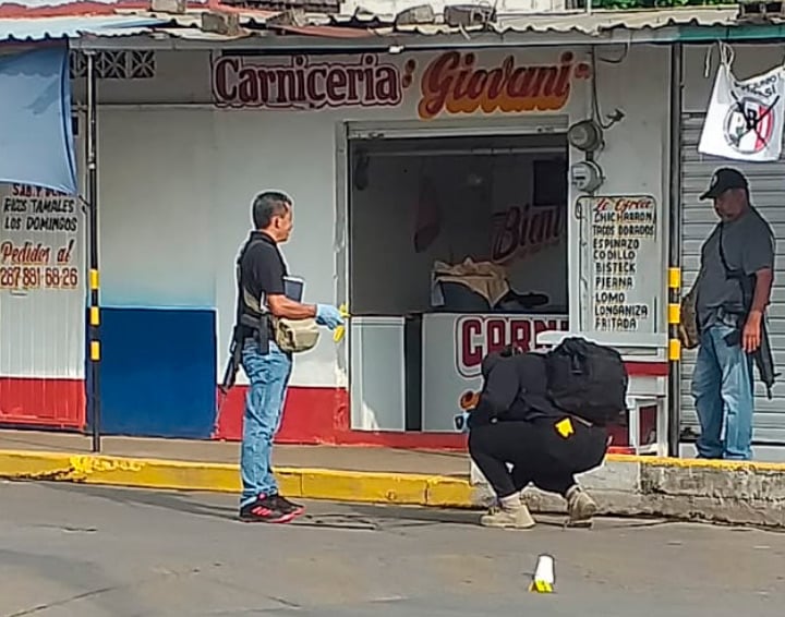 Ocho casquillos percutidos se encontraron en la escena del crimen.
