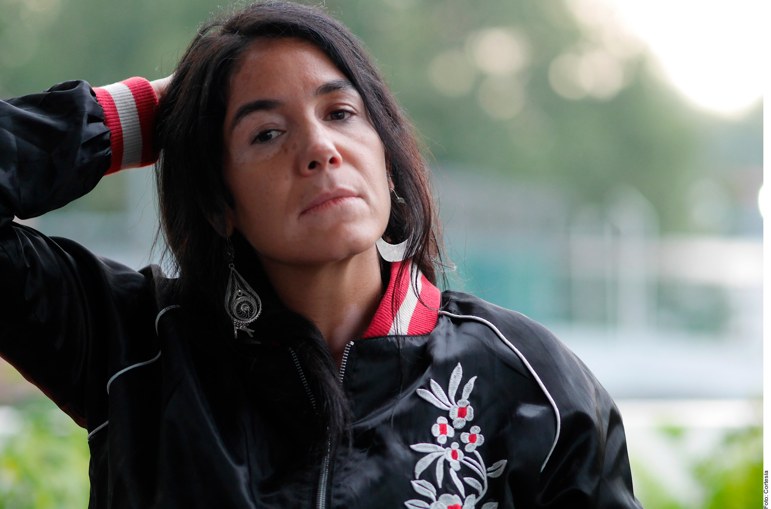 El libro Mucha Madre reúne ensayos personales de 11 escritoras mexicanas que hablan sobre la maternidad y los estereotipos ligados a ella.