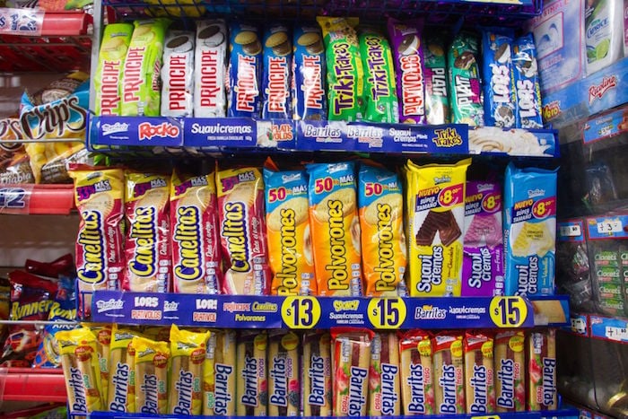 Estante de galletas en tienda de México. Victoria Valtierra | Cuartoscuro.