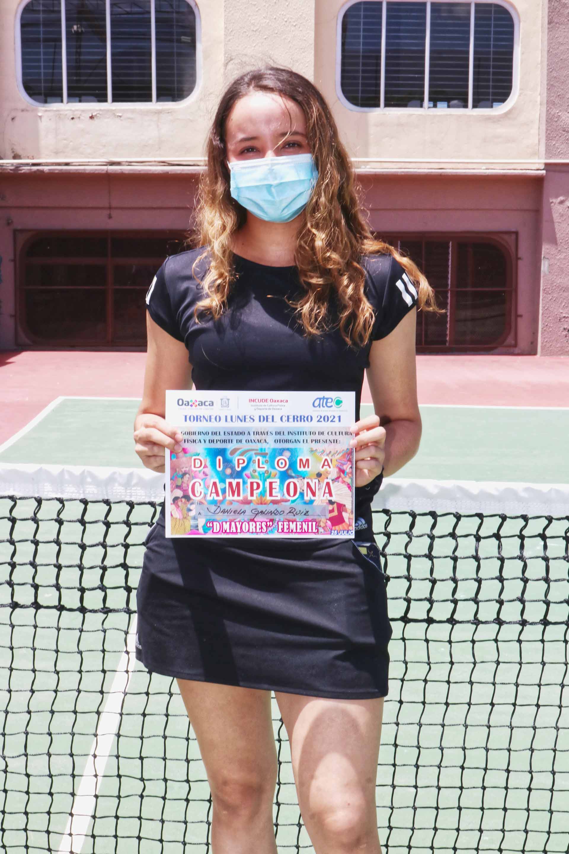 Daniela Galindo, campeona de la D mayor varonil.