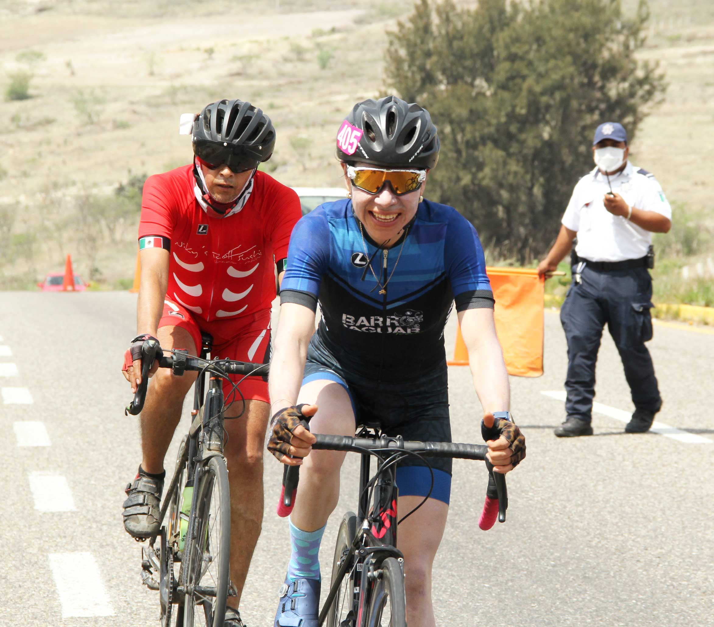Recientemente, Kiki Reyes se convirtió en campeona estatal de ciclismo de ruta.