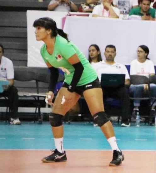 Una de las mejores liberó en el voleibol mexicano es la oaxaqueña Freda López.