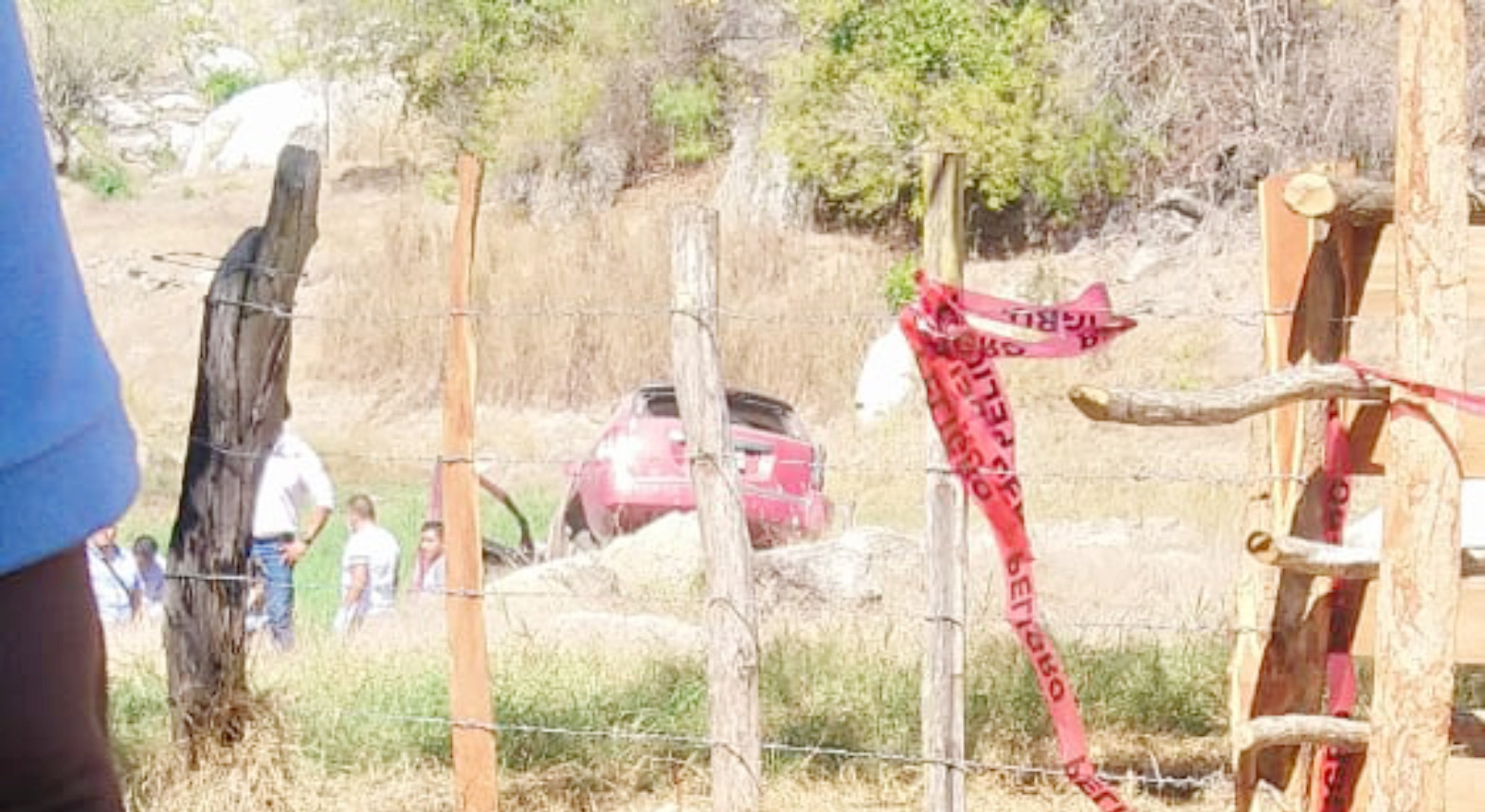 Personal de la Agencia Estatal de Investigaciones, Policía Estatal y Guardia Nacional arribaron a la zona.