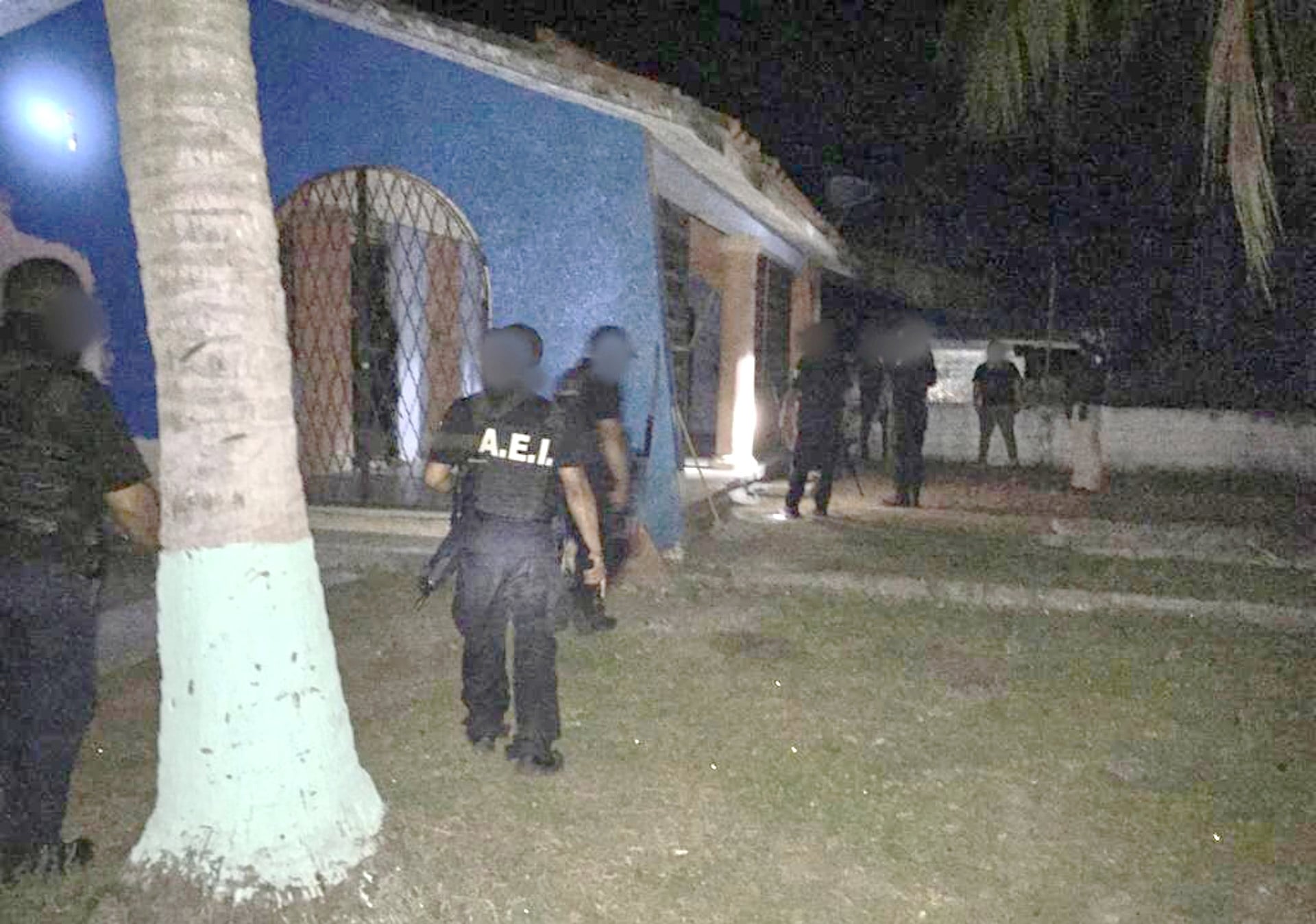 El inmueble utilizado como centro de operaciones de los delincuentes.
