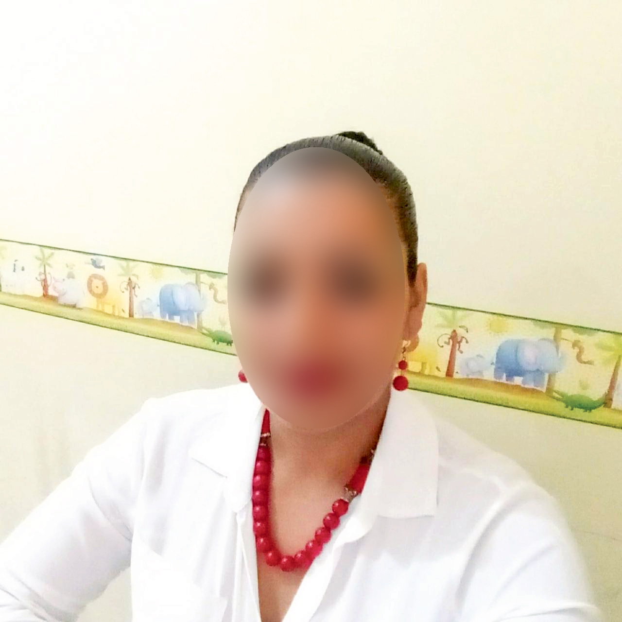 La doctora Isabel fue atacada a balazos en su consultorio.