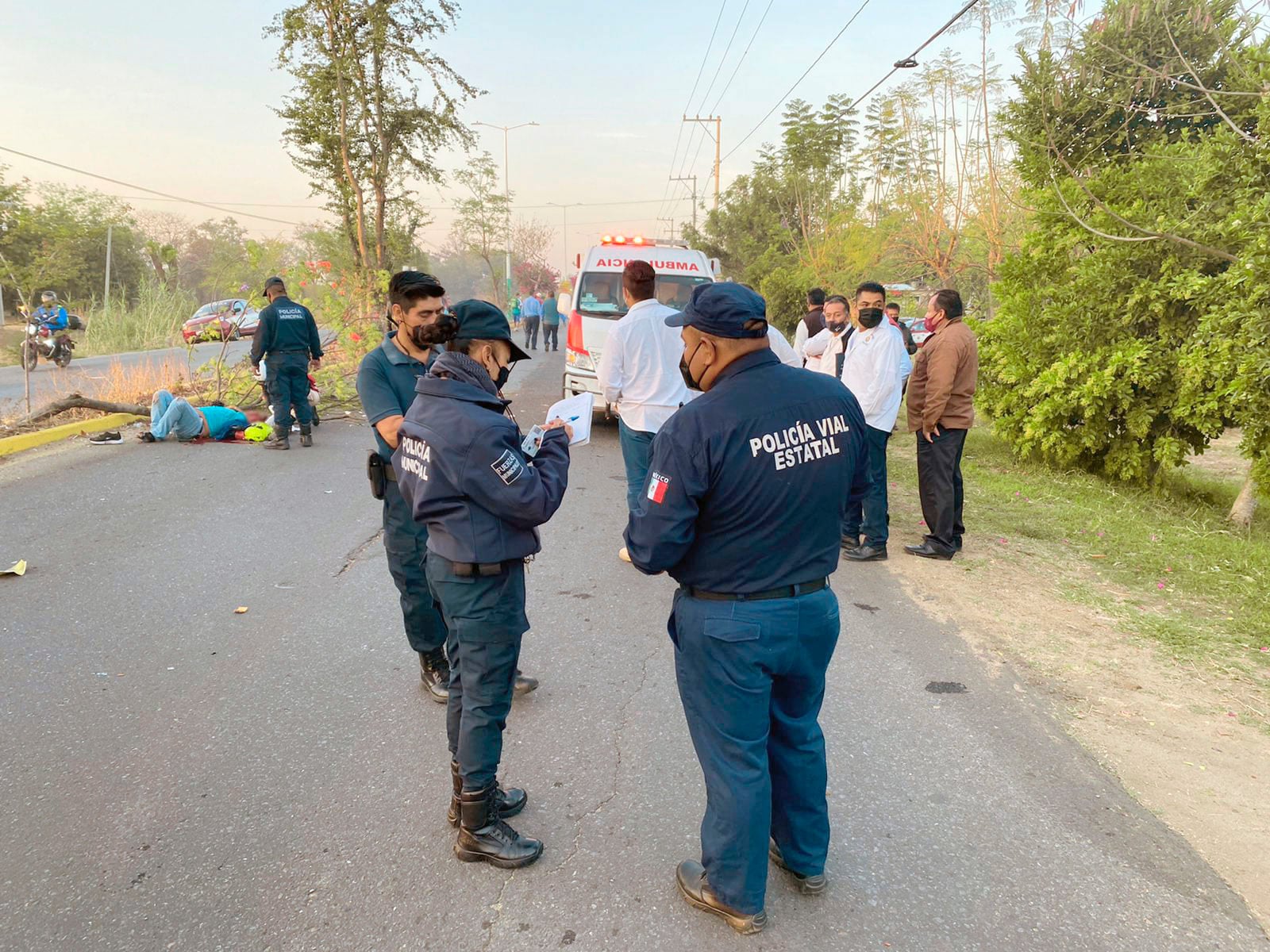El lesionado fue trasladado de emergencia al hospital general Aurelio Valdivieso.