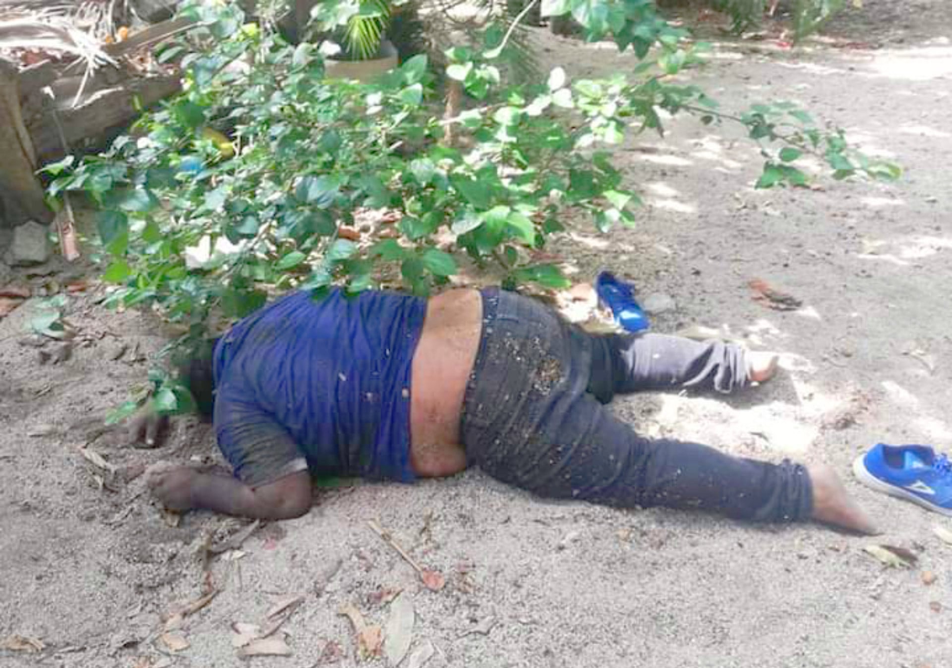 Los habitantes mataron a una de las personas que acudió a violentar las urnas.