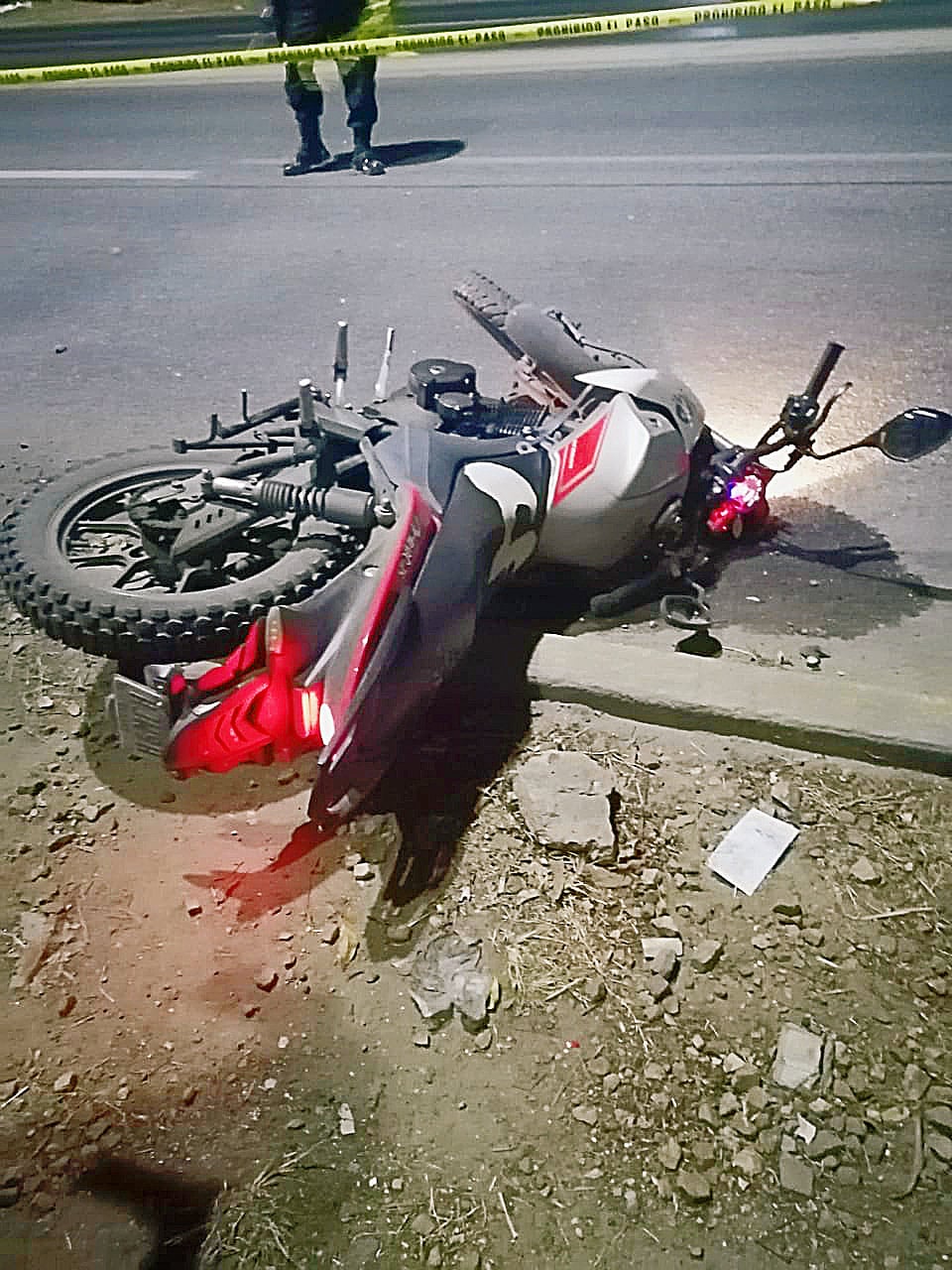 Personal de la policía vía municipal de Santa Cruz Xoxocotlán arribó al lugar para apoyar en la vialidad.